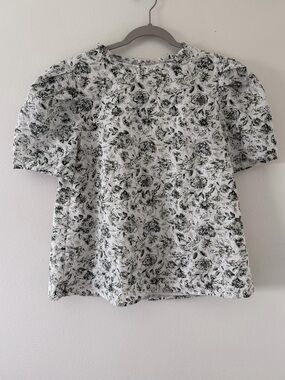 AVARA Green and White Floral Puff Sleeve blouse size medium